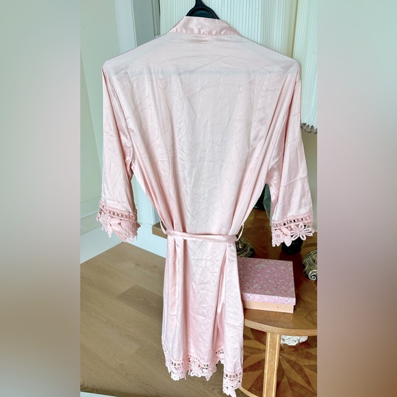 NEW! Satin Pink Robe - Picture 4 of 11